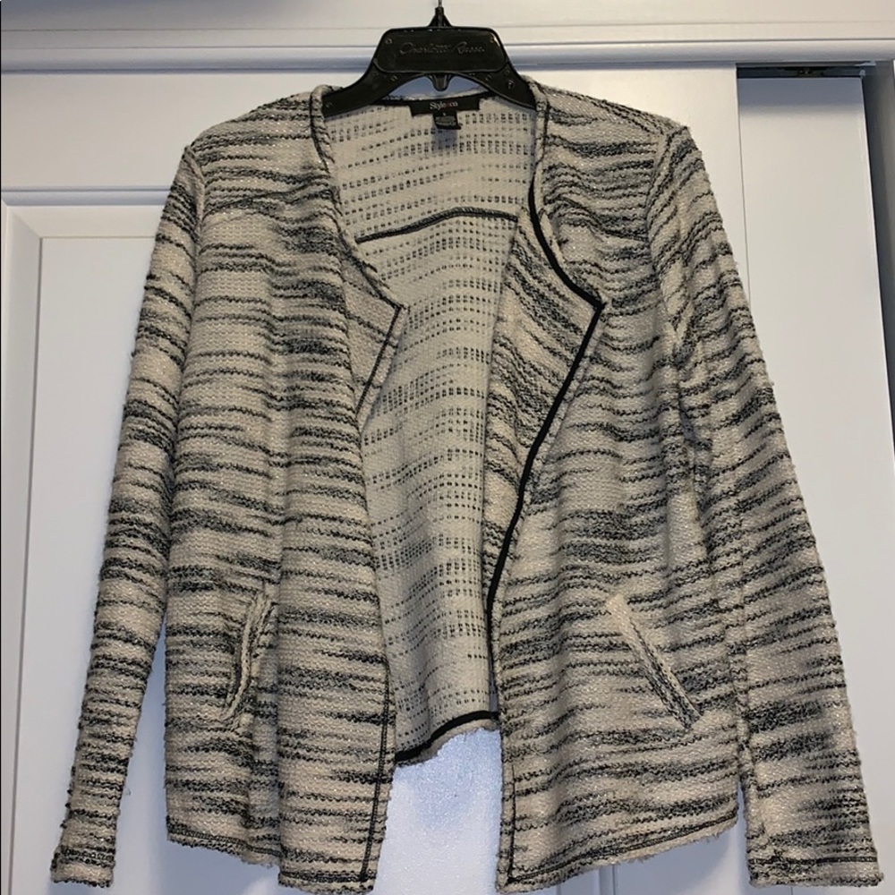 Black and white blazer / cardigan